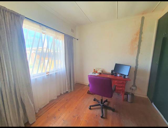 3 BEDROOM HOUSE TO LET IN TOWNSEND ESTATE